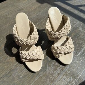 ‼️ MOVING SALE ‼️ Kimberly Vanilla 11cm Heels by Tony Bianco